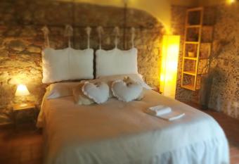 Podere Borgaruccio has Balcony rooms