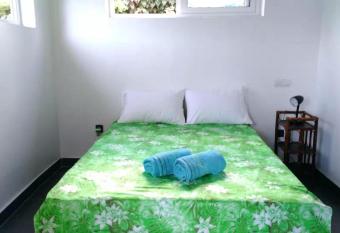 Jambolana Studio allows 18 year olds to book a room