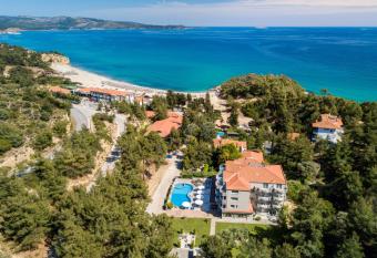 Green Bay has Balcony rooms