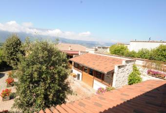 Osteria Della Posta has Smoking rooms