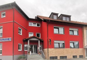 Hotel R  merhof allows 18 year olds to book a room