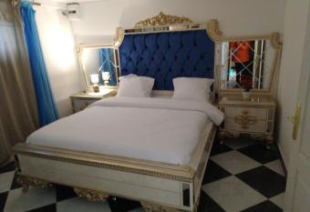 paradis has Balcony rooms