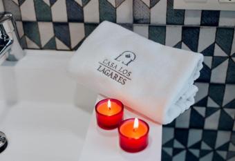 CASA LOS LAGARES has Balcony rooms