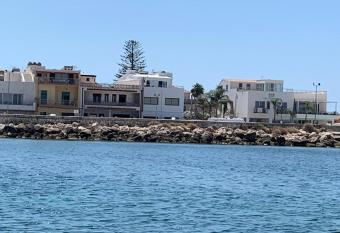 Amareilmare2 has Balcony rooms