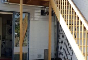 Jabaki Red Studio has Balcony rooms