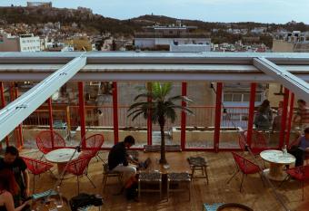 Selina Athens Theatrou allows 18 year olds to book a room