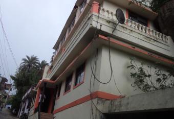 Shri Shanti Villa has Balcony rooms