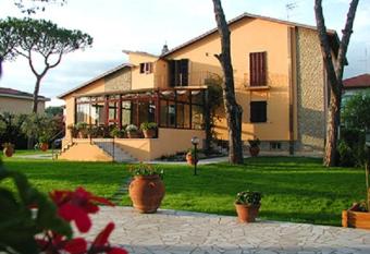 B&B Villa Acero has Balcony rooms