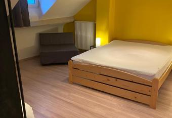 Chez M  m   has Balcony rooms