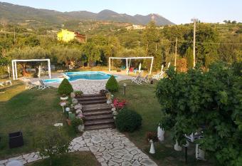 I Giardini Di Eidos has Balcony rooms