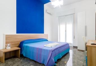 Porta Nuova has Balcony rooms