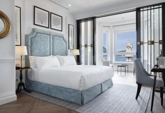 Hotel Boutique Villa Favorita allows 18 year olds to book a room