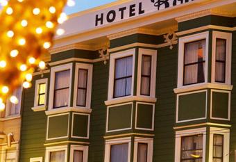 Hotel Boheme allows 18 year olds to book a room