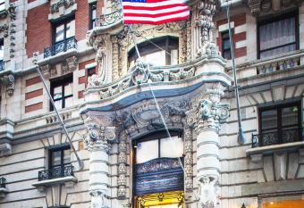The Hotel at Fifth Avenue allows 18 year olds to book a room