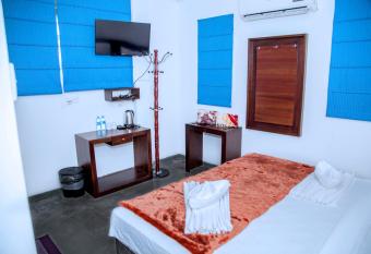 GiGi Colombo allows 18 year olds to book a room