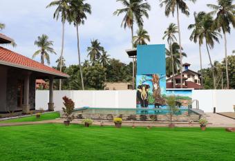 Villa Ananthaya allows 18 year olds to book a room