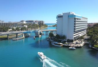 Waterstone Resort & Marina Boca Raton, Curio Collection by Hilton has Balcony rooms