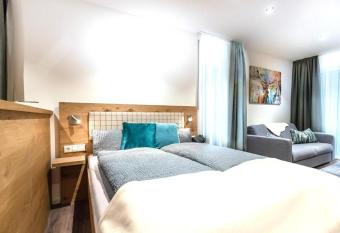 REINERS Quartier - relaxed living allows 18 year olds to book a room