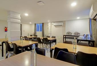 OYO Townhouse 572 SS SKYLINE allows 18 year olds to book a room