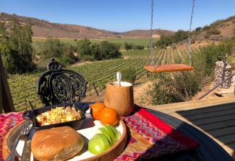 Casa Columpio Casavino allows 18 year olds to book a room