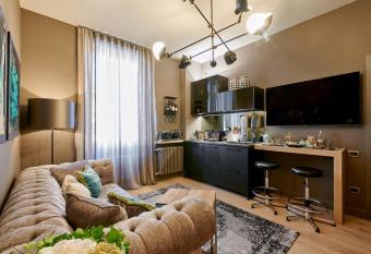 My Home For You - Tasso Style Apartment allows 18 year olds to book a room