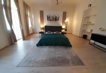 Entrez Apartment 3 - Historical Centre has Balcony rooms