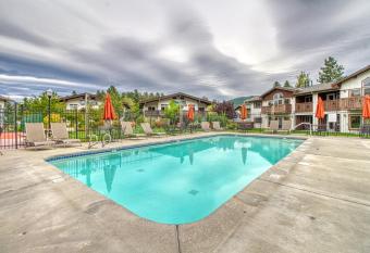 Icicle Village Resort 508: Alpine Aurora has Balcony rooms