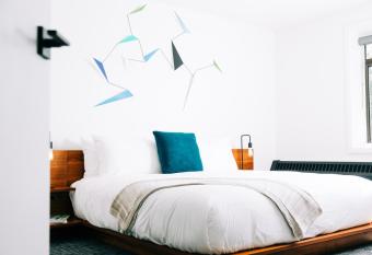 Hotel Leo allows 18 year olds to book a room