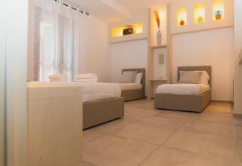 Villa Padula has Balcony rooms