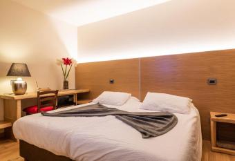 Hotel Firenze has Balcony rooms