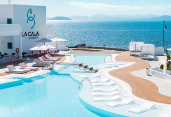 CalaLanzarote Suites Hotel - Adults Only has Balcony rooms