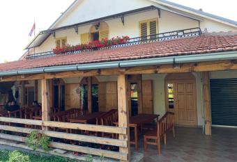 Doma  instvo Baki   has Balcony rooms