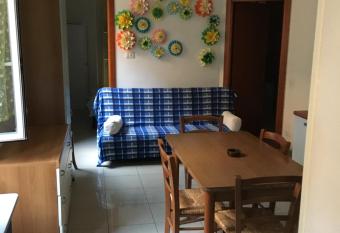 APPARTAMENTO MICHELE has Balcony rooms