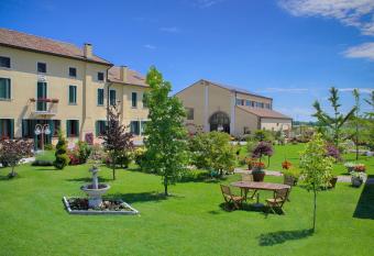 Millefiori la Corte delle Rose has Balcony rooms