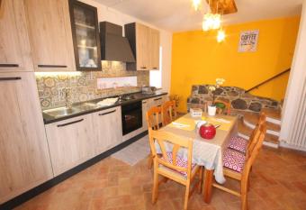 L   ANGOLETTO allows 18 year olds to book a room