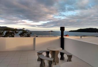 Apartamento Ilhas Moleques do Sul has Balcony rooms