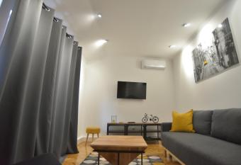 Apartman LENA allows 18 year olds to book a room