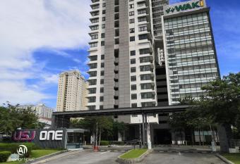 USJ One Traveller Suite USJ 1 # Subang Jaya # Sunway has Balcony rooms