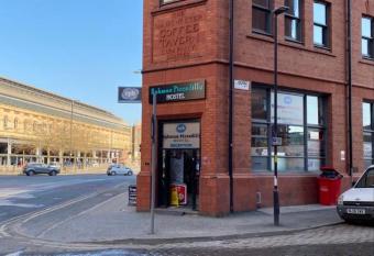 Rahman Hostel allows 18 year olds to book a room