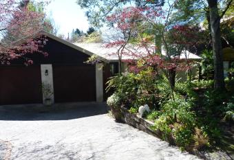 Fred&Donz Bed and Breakfast has Balcony rooms