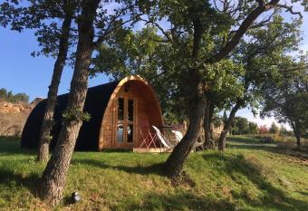 Le Pod de L Adret has Balcony rooms