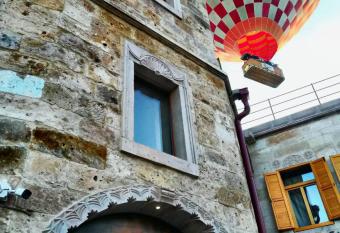 Zeus Cave Suites has Balcony rooms