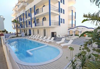 Residence Abruzzo Resort has Balcony rooms