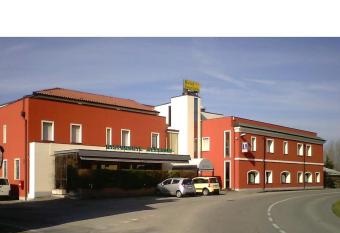 Hotel Sanvitale has Balcony rooms