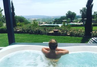 Il Melograno Agriturismo & SPA allows 18 year olds to book a room