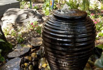 Creekside Inn has Balcony rooms
