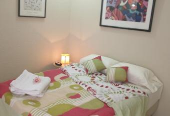 boel boutique 2 allows 18 year olds to book a room