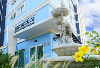 The Willing Hotel and Residence has Balcony rooms