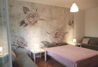   air apartman has Balcony rooms