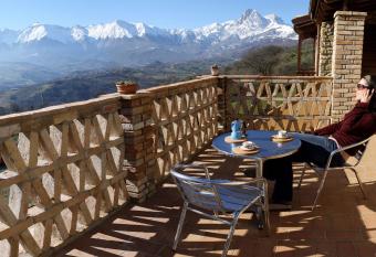 B&B Scacciapensieri - Vini d Altura has Balcony rooms